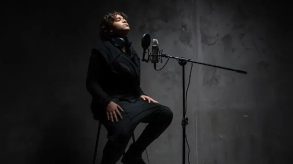 آدم البنا يطرح ”تفاصيل نسيانك” ويخوض تجربة جديدة مع كبار صناع الموسيقى