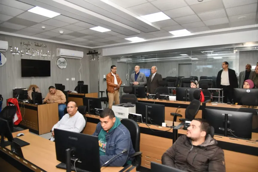 محافظ الفيوم يتابع جهود مواجهة تداعيات الطقس غير المستقر ورفع تراكمات الأمطار
