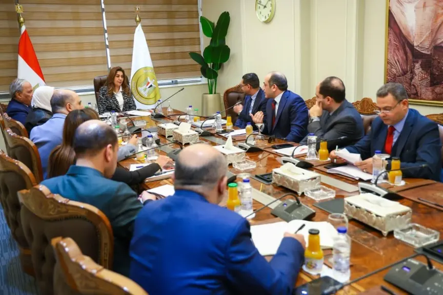 لقاء حكومي–برلماني لمتابعة احتياجات المحافظات وتسريع حل المشكلات الخدمية