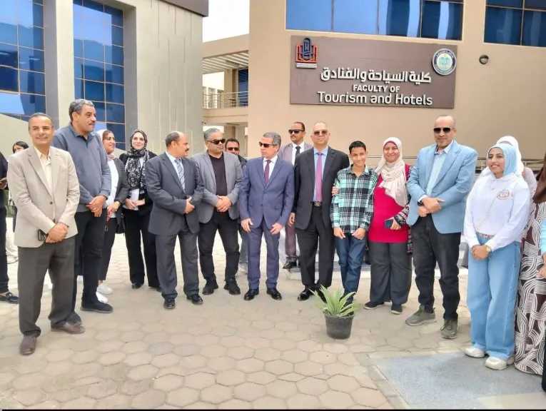 مياه البحر الأحمر تشارك في ختام فعاليات الأسبوع البيئي بجامعة الغردقة