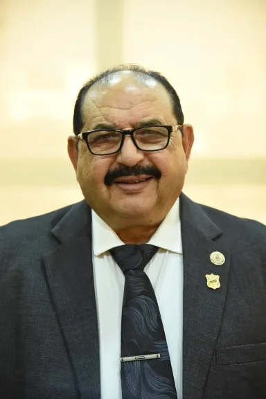 اللواء .د/ طارق يكتيب... شعب إلا خمسة