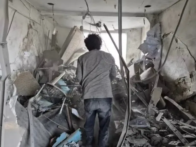 مسؤول إيراني كبير: نستطيع إبقاء مضيق هرمز مغلقا لفترة طويلة أمام سفن واشنطن وحلفائها