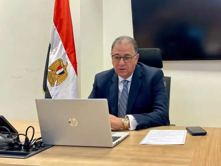 نائب وزير الخارجية والتعاون الدولي والمصريين بالخارج يلتقي بأبناء الجالية المصرية في سلطنة عمان