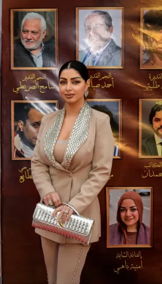 تكريم النجمة كلوديا حنا في ملتقى نغم المسرحي بالإسكندرية بعد مشاركتها في لجنة تحكيم العروض الكبرى