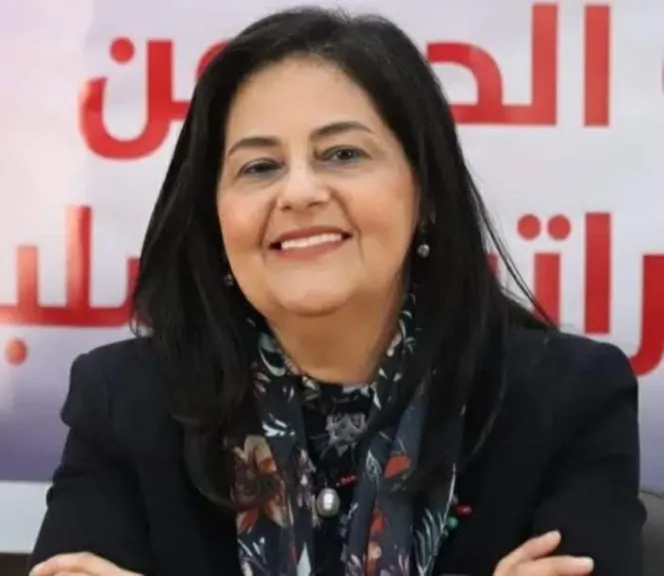 رئيس جامعة القاهرة يهنئ الدكتورة هويدا مصطفى عميد كلية الإعلام الأسبق لصدور القرار الجمهوري بتعينها نائبا لرئيس الهيئة العامة للاستعلامات