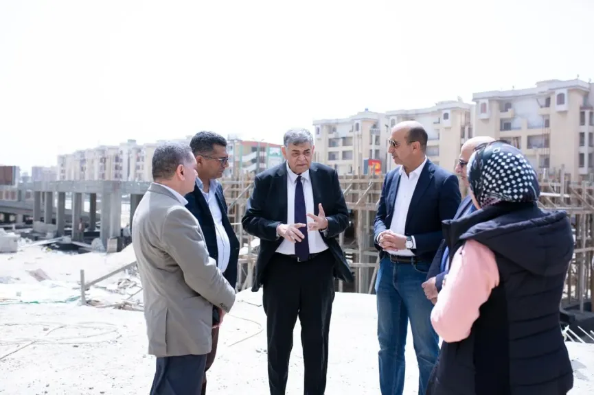 ”حاتم” و”ترابيس” يتفقدان أعمال التشطيبات بمبنى المستشفى الجامعي وكلية الطب بدمنهور