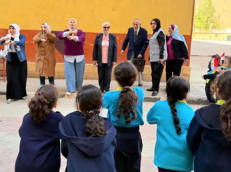 متابعة ميدانية بمدارس القاهرة...و«أبو كيلة»: نصنع طالبًا متوازنًا بالانضباط والأنشطة