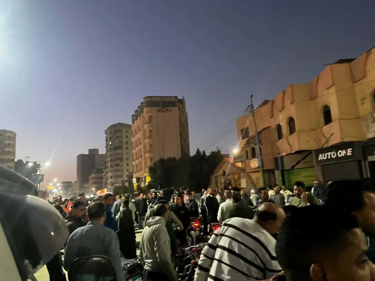 تشييع جثمان سائق عُثر عليه مقتولًا بحي السلخانة في الفيوم