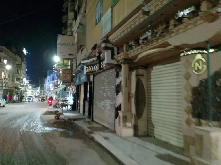 محافظ كفرالشيخ يتابع تطبيق قرار غلق المحال العامة بمراكز ومدن المحافظة.. مشدداً بإتخاذ الإجراءات حيال المخالفين