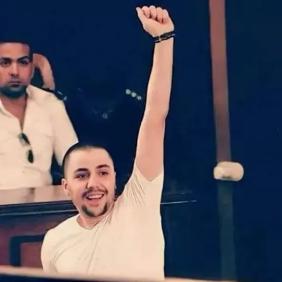 إخلاء سبيل سيد مشاغب وايت نايتس وآخرين وعفو رئاسي يشمل علاء عبد الفتاح