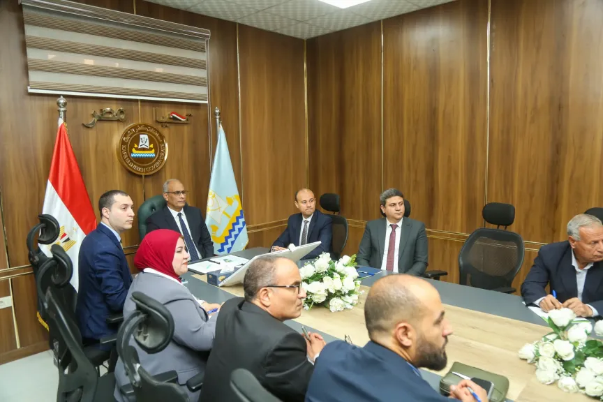 محافظ كفرالشيخ يشارك في اجتماع استعدادات إطلاق الدورة الرابعة للمشروعات الخضراء الذكية.. تسريع التحول للاقتصاد الأخضر ودعم الابتكار بالمحافظة