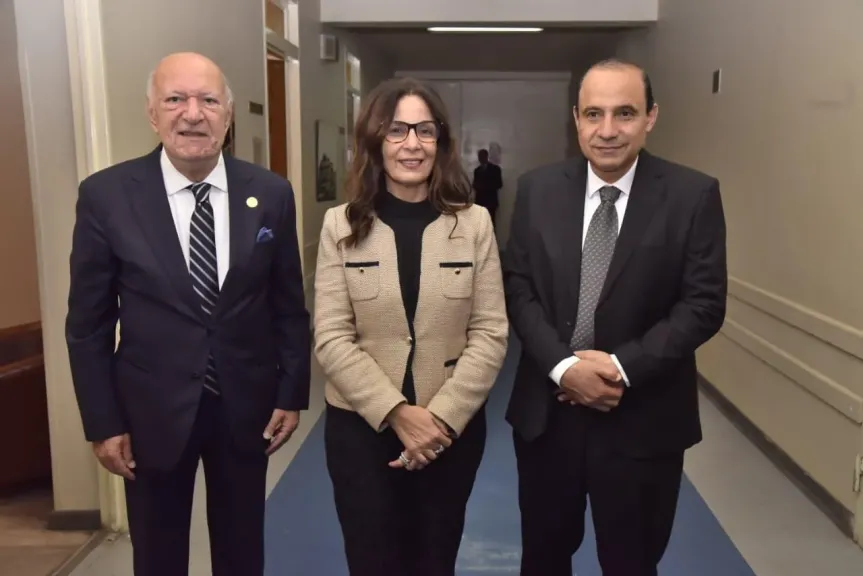 قبل صعوده المسرح.. وزيرة الثقافة تلتقي عمر خيرت بالأوبرا وتؤكد: موسيقاه مرآة لجمال الروح المصرية