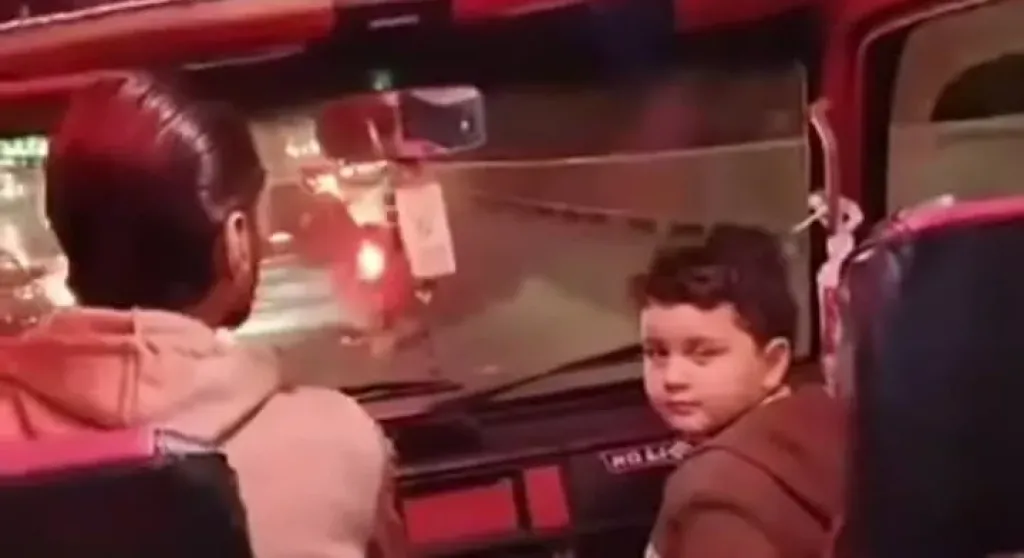 الولد ده مش ابنك.. فيديو مزاعم اختطاف طفل الإسكندرية يثير ضجة