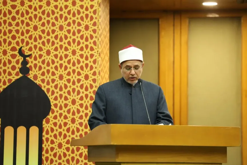 رئيس جامعة الأزهر خلال كلمته بحفل افتتاح برنامج هيئة كبار العلماء العلمي الموجَّه إلى أعضاء الهيئة المعاونة بجامعة الأزهر::