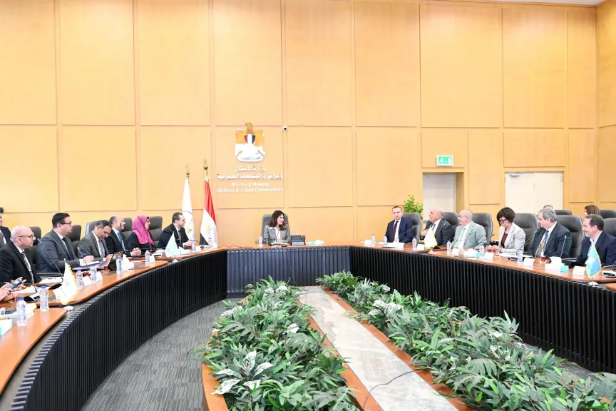 الإسكان تبحث مع HDP تعزيز التسويق لزيادة مبيعات مشروعات المدن الجديدة