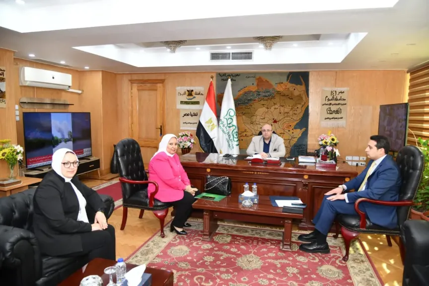 محافظ الفيوم يستقبل مدير مديرية التضامن الاجتماعي.. ويؤكد دعمه لبرامج الحماية المجتمعية