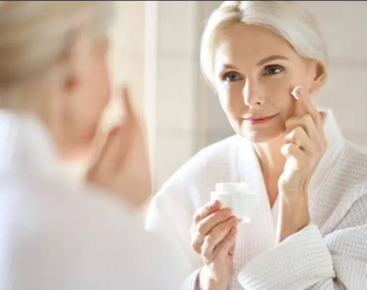 ”إكسير الحياة” للمرأة.. بين الخيال العلمي وحقائق التغذية والجمال