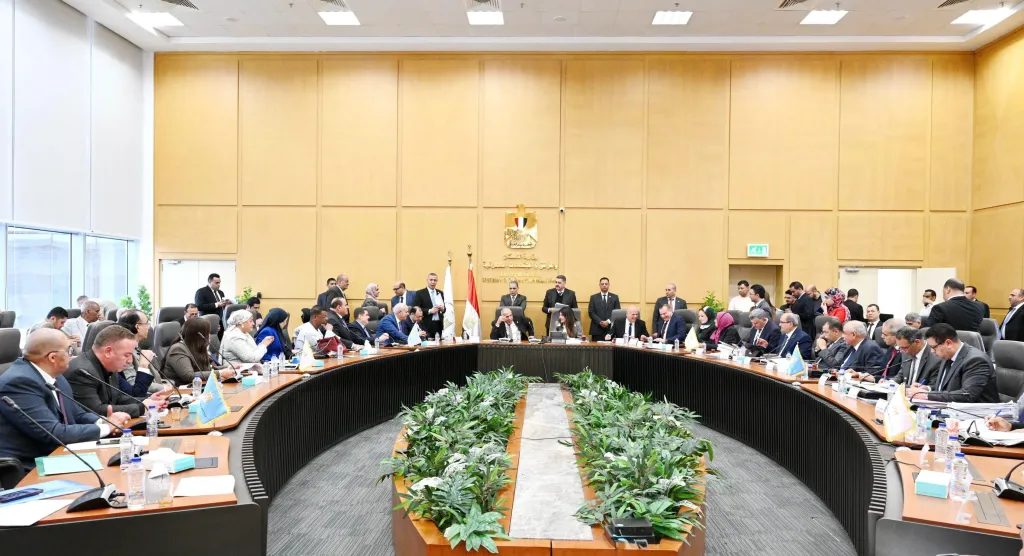 وزيرة الإسكان 