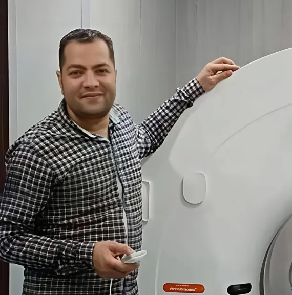 بيصحوه للشغل لقيوه متوفي.. صحة قنا تنعي أخصائي أشعة بمستشفى أبوتشت رحل بعد مسيرة عطاء