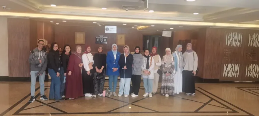 دار الوثائق القومية تفتح كنوزها لطلاب آداب القاهرة: تدريب عملي يعزز مهارات جيل الأرشيفيين الجدد