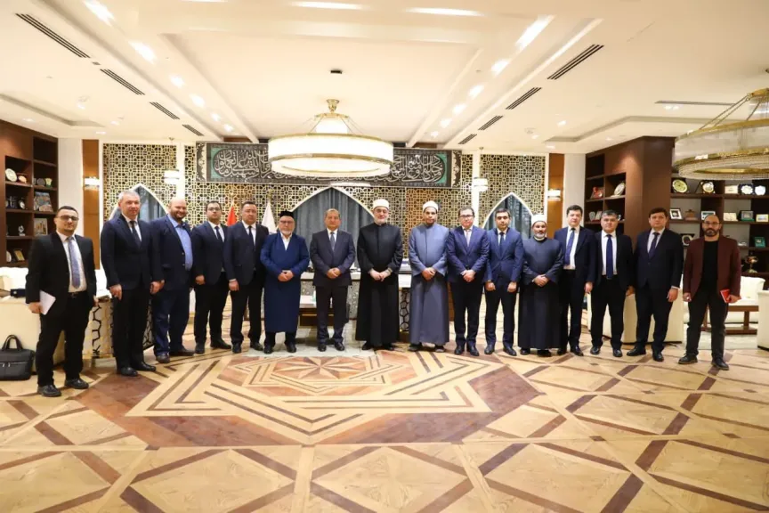 مفتي الجمهورية يستقبل وفدًا رفيع المستوى من أوزبكستان لبحث تعزيز التعاون ومواجهة التطرف