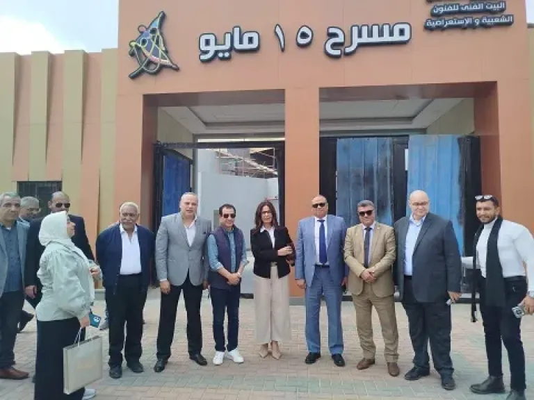 تمهيدا لافتتاحه الشهر المقبل...وزيرة الثقافة تتفقد مسرح وسيرك 15 مايو