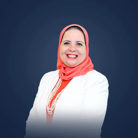 برلمانية تتدخل لإنهاء تكدس تأمينات البريد.. ورئيس هيئة التأمينات يوجه بإزالة أسباب الزحام وتحسين السيستم