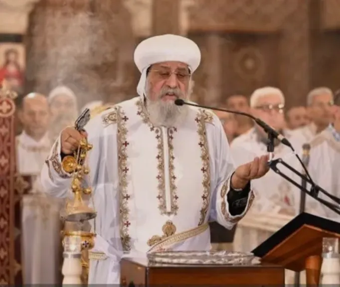 اليوم.. البابا تواضروس يترأس قداس خميس العهد بدير مارمينا بالإسكندرية