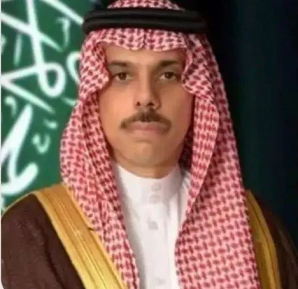 وزير الخارجية السعودي يتلقى اتصالًا هاتفيًا من وزير خارجية إيران لبحث سبل الحد من وتيرة التوتر في المنطقة