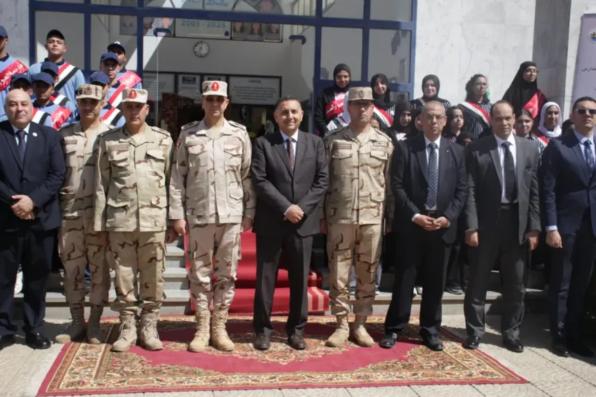 من داخل مدارس ”الجيل الجديد”.. محافظ القليوبية يقود ندوة توعوية لترسيخ الانتماء