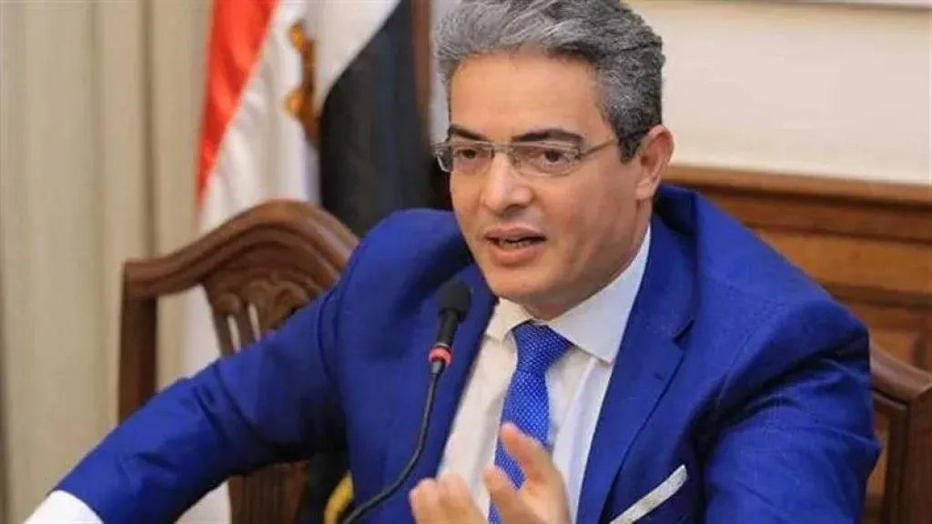 الدكتور طارق سعدة