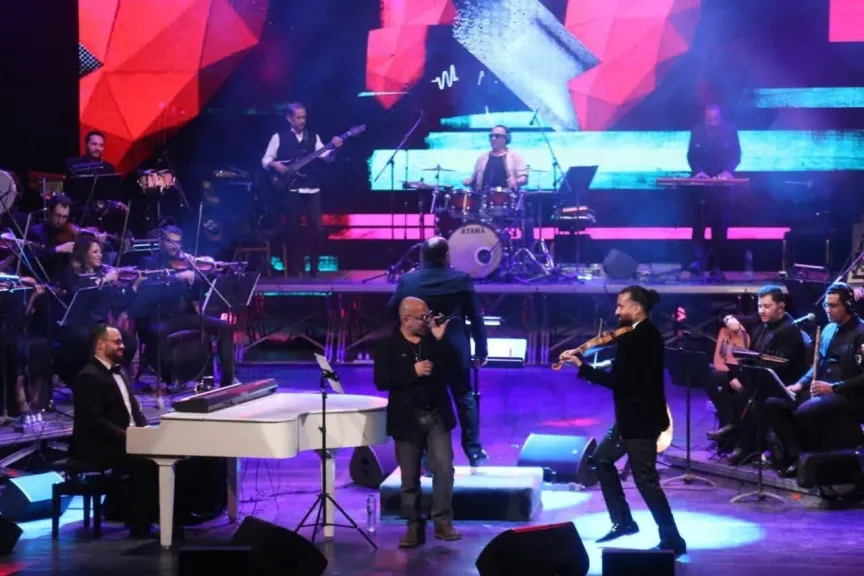 احتفالا ب 10 سنوات على الانطلاق .. حفل فريق فؤاد منيب يضيء المسرح الكبير لدار الأوبرا