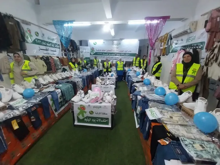 جمعية الأورمان تدعم 500 أسرة في بورسعيد ضمن قافلة “إيد واحدة” بخدمات غذائية وطبية