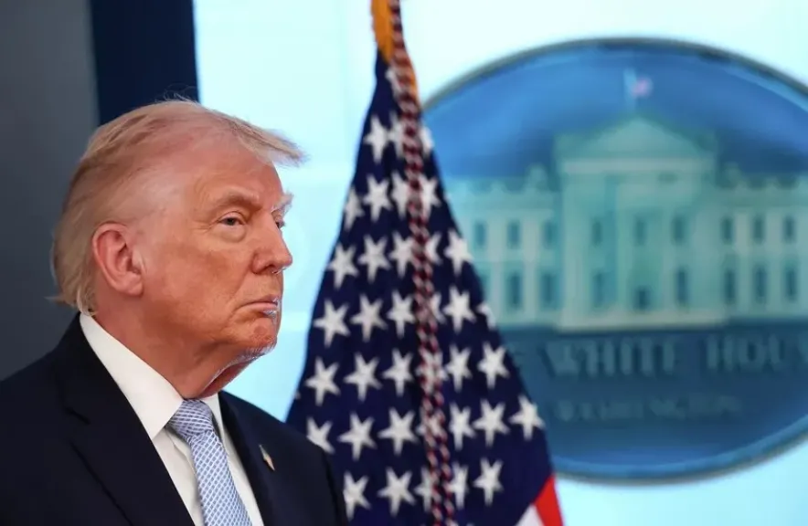 ترامب يحذّر إيران من ضربات جديدة حال فشل المفاوضات