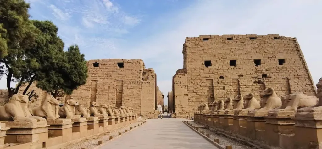 بدء مشروعات ترميم وتطوير معابد الأقصر والكرنك بالبر الشرقي