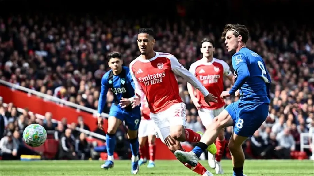 سقوط مفاجئ لآرسنال أمام بورنموث 2-1 في الدوري الإنجليزي