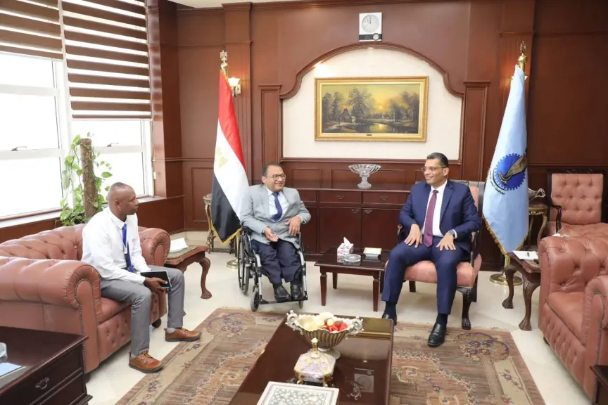 البرقي وسفير نيبال يضعان حجر الزاوية لشراكة تنموية مستدامة بالغردقة