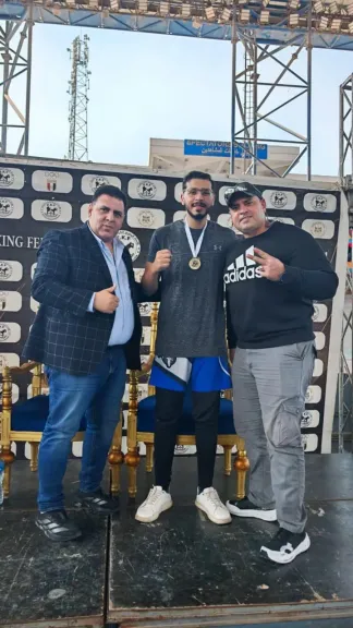 طالب بكلية الطب بجامعة المنصورة الأهلية يتوج بذهبية الجمهورية في الكيك بوكسينج استعدادًا للعالمية
