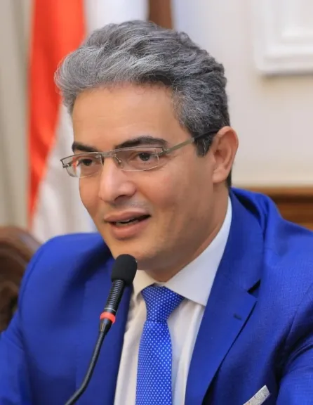 نقيب الإعلاميين يهنئ قداسة البابا تواضروس والأخوة المسيحيين بعيد القيامة المجيد