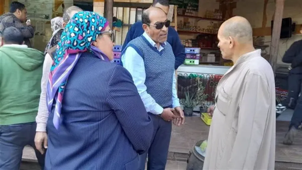 رنجة فاسدة وسكر مهرب.. تفاصيل حملة تموينية ساخنة في بنها