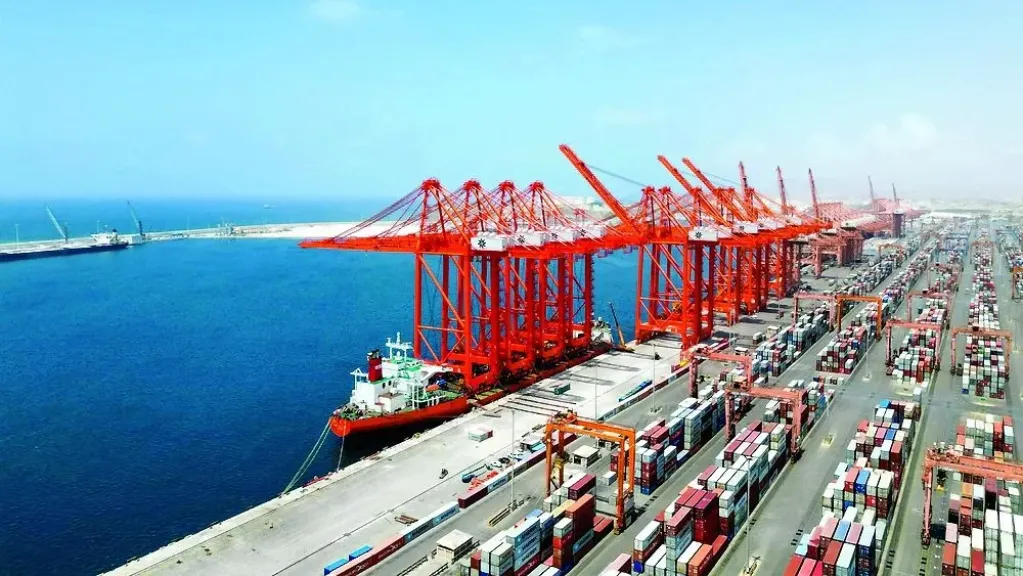 البنك الدولي: سلطنة عُمان الأكثر قدرة على تجاوز تداعيات اضطرابات مضيق هرمز