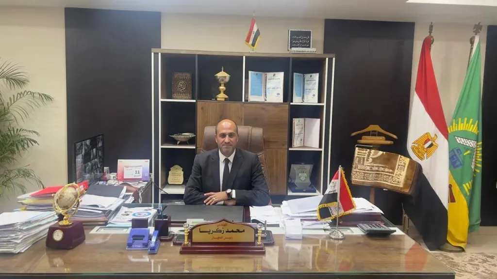 «الشروق» تواصل تطوير الطرق بالإسكان العائلي على مدار الساعة