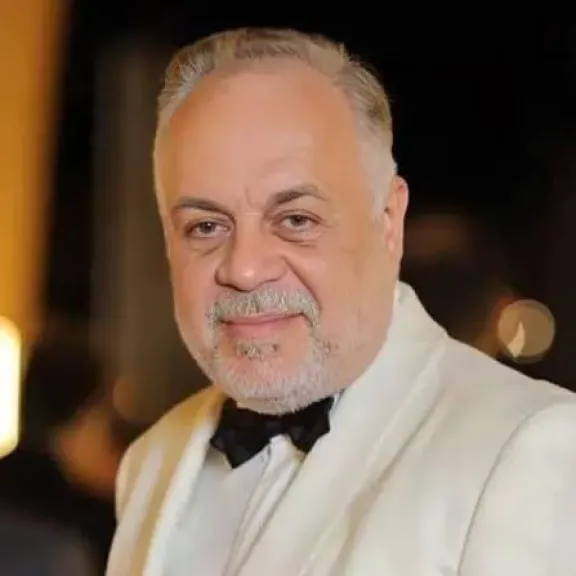 نقيب المهن التمثيلية يوجه رسالة تحذيرية للعاملين بالمجال الفنى دون تصريح.. فما هى؟