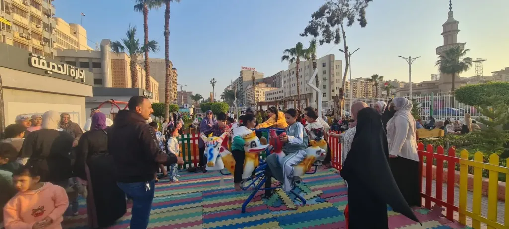 حدائق وميادين وشوارع  المنصورة تتزين لاستقبال المواطنين احتفالاً بشم النسيم