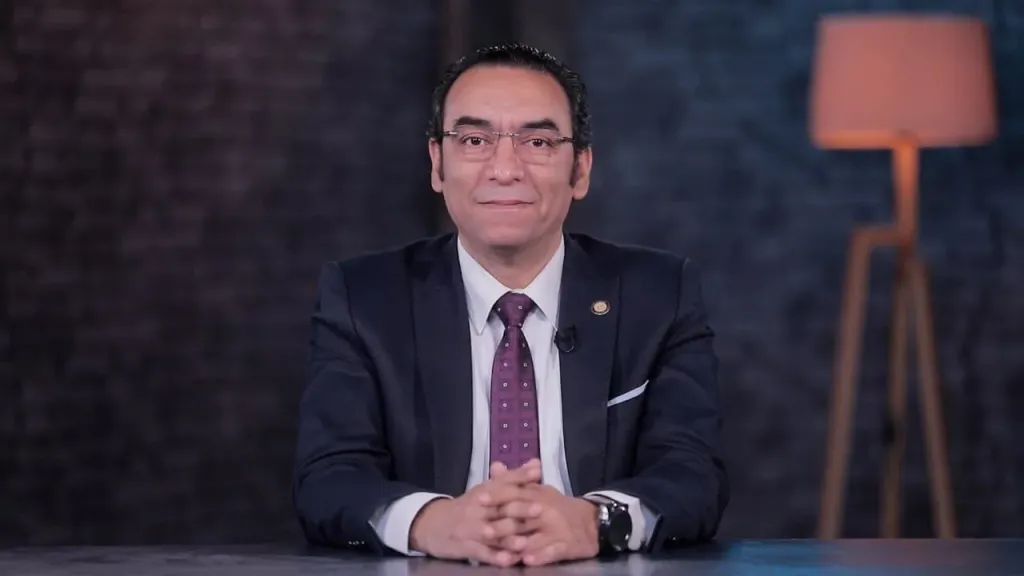 الذكاء الاصطناعي يخرج عن السيطرة .. خبير يوضح لماذا أجبرت قدرات «كلود ميثوس» أنثروبيك على حجبه ودعت الإدارة الأمريكية لاجتماعات طارئة؟