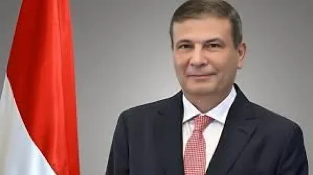 برافو علاء فاروق.. وزير الزراعة يجبر منتجي الدواجن على خفض الأسعار