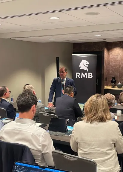 وزير المالية للمستثمرين الدوليين بواشنطن: نمو 5.3% وفائض أولي 3.5% يعكسان تعافي الاقتصاد دون أعباء جديدة