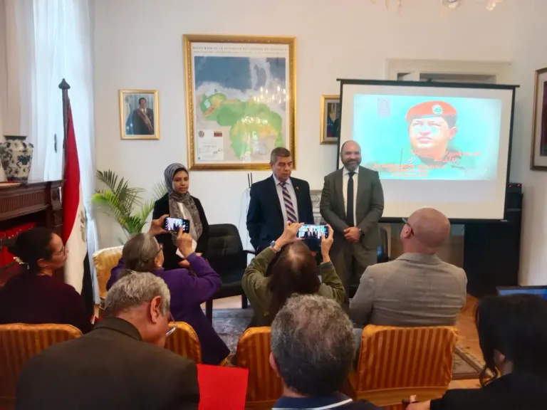 سفارة فنزويلا تحتفل بالذكرى 24 لانتصار شافيز والشعب