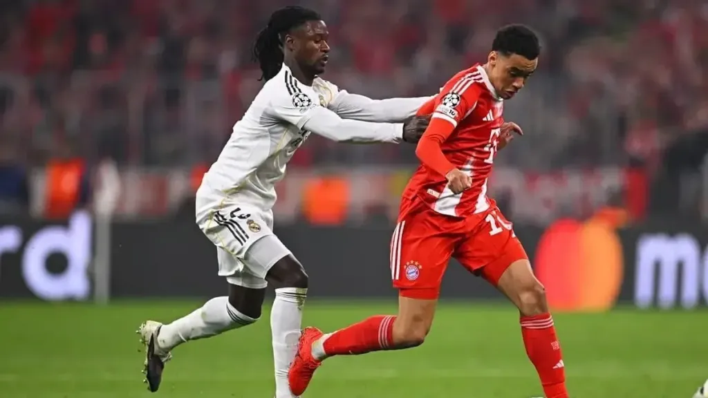 طرد كامافينجا يشعل أوروبا.. قرار تحكيمي يقلب موقعة ريال مدريد وبايرن ميونخ