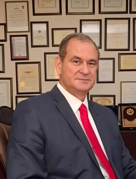 الدكتور مدحت الشريف يشيد بمبادرة الدفاع الجوي عن مسابقة للطلاب والباحثين للتصدي للمسيرات المعادية ويصفها بالخطوة الجيدة